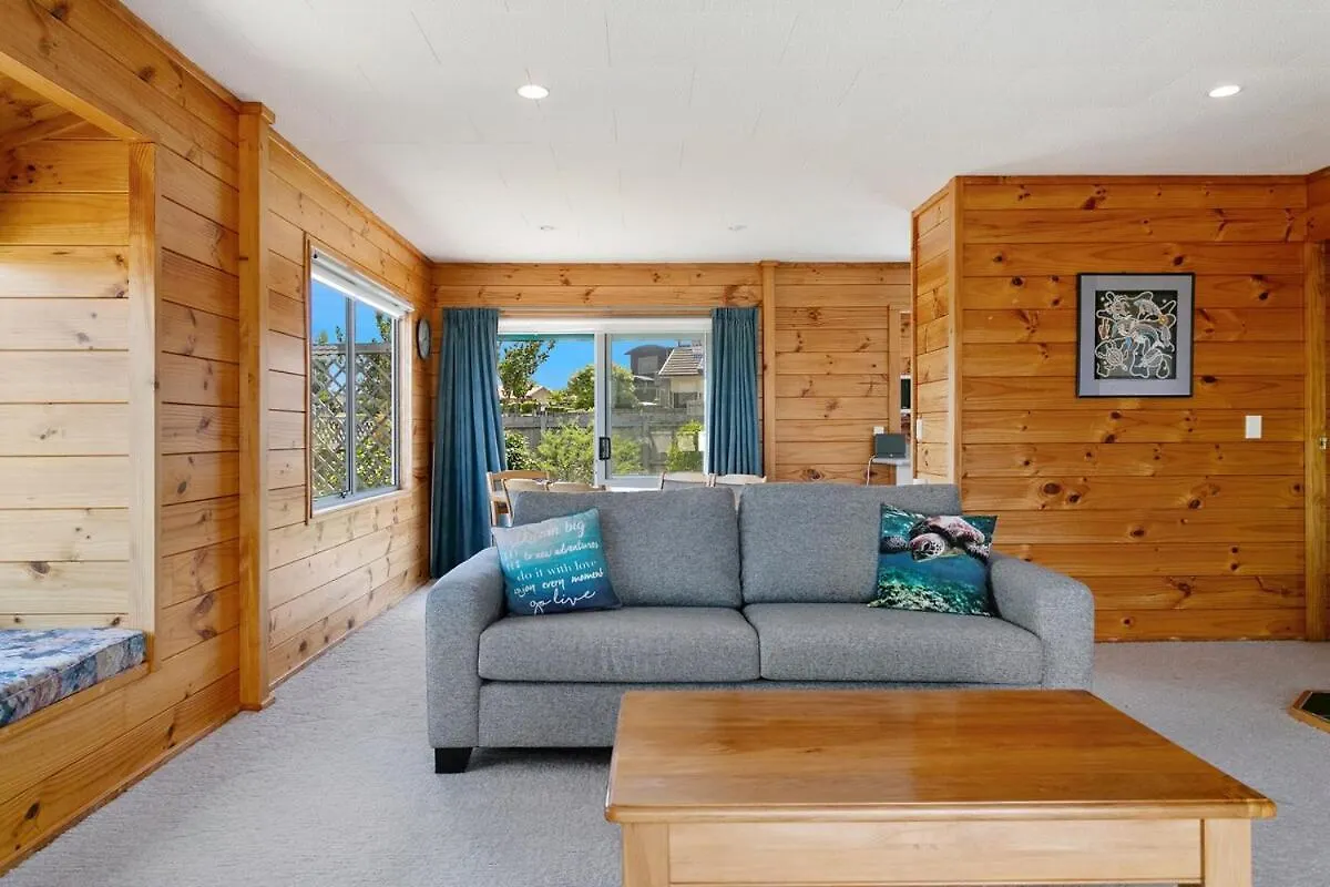 Lakewood Cottage, Cozy Lakeview Stay In Central Taupo